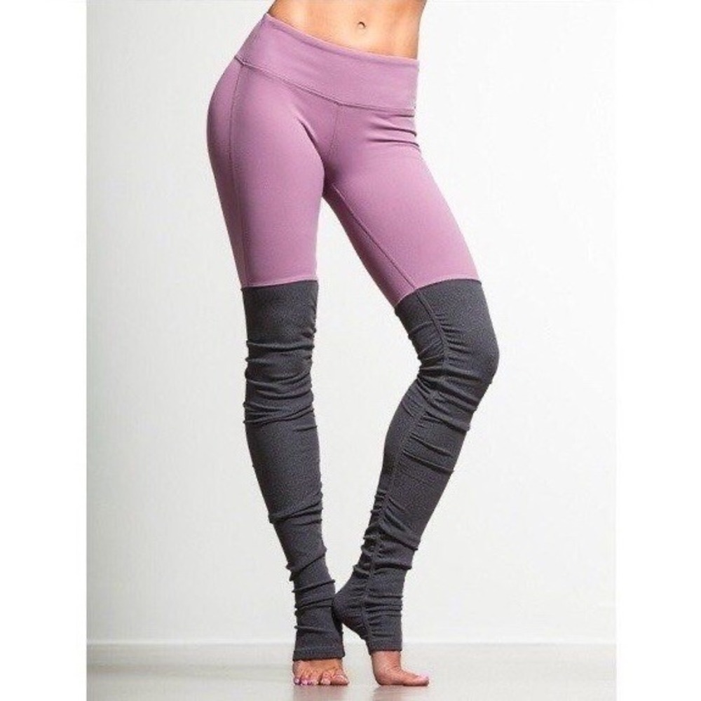 Alo Yoga Mauve and black Goddess leggings size medium